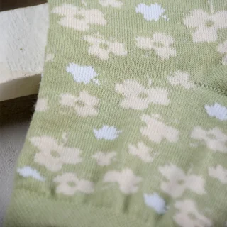 جوراب دخترانه نیم ساق گلبهار