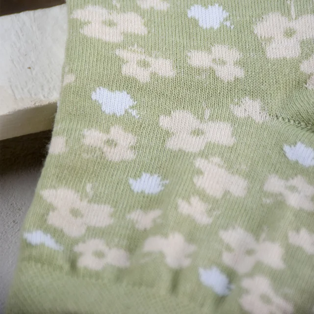 جوراب دخترانه نیم ساق گلبهار